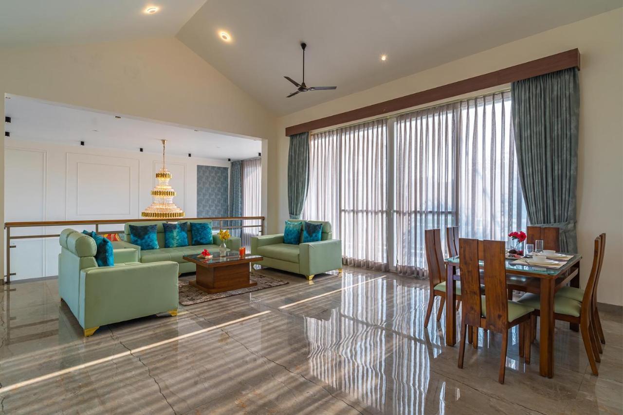 Stayvista At Serenity Farms With Pool, Lawn, Bonfire & Bbq Sohna Esterno foto