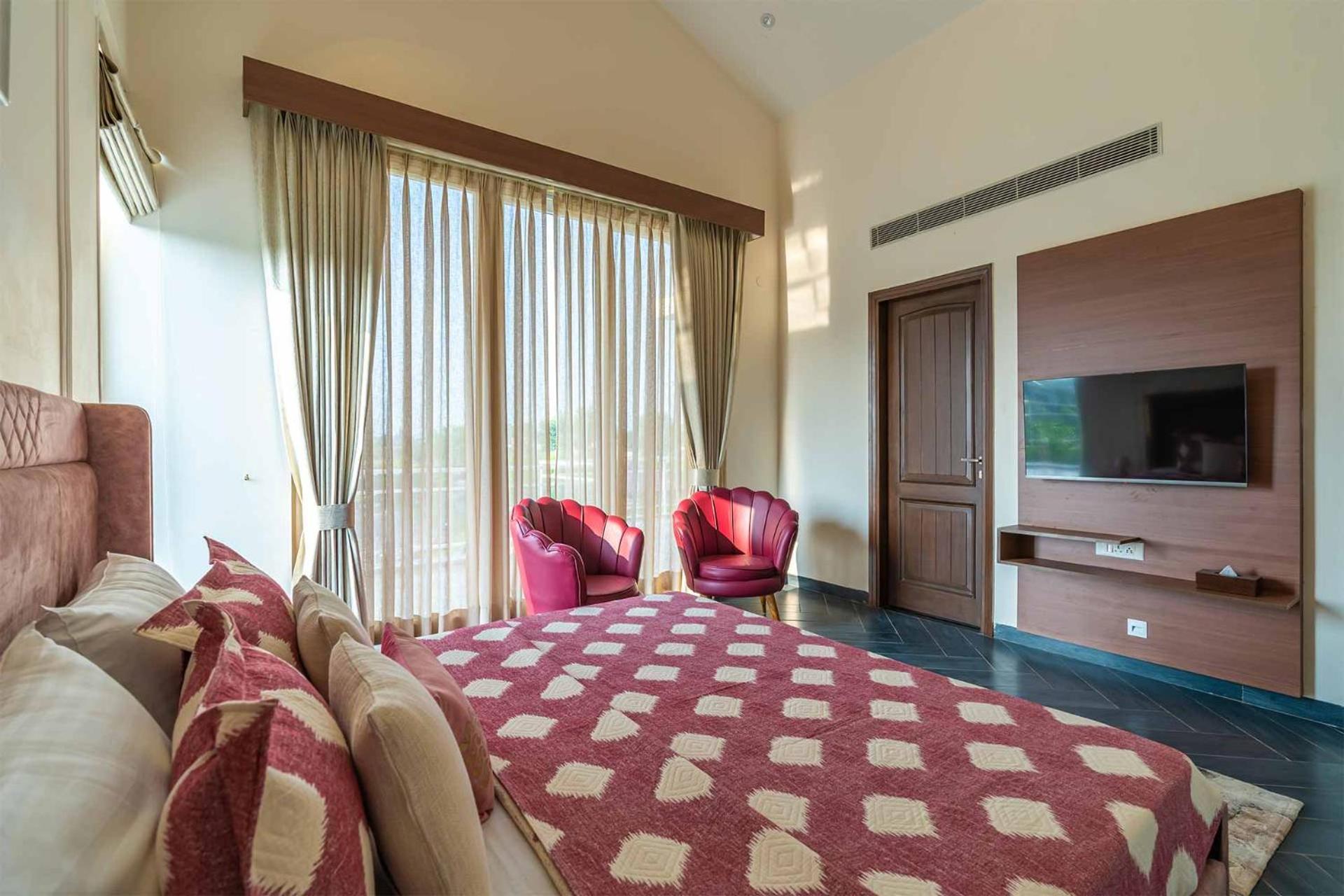 Stayvista At Serenity Farms With Pool, Lawn, Bonfire & Bbq Sohna Esterno foto